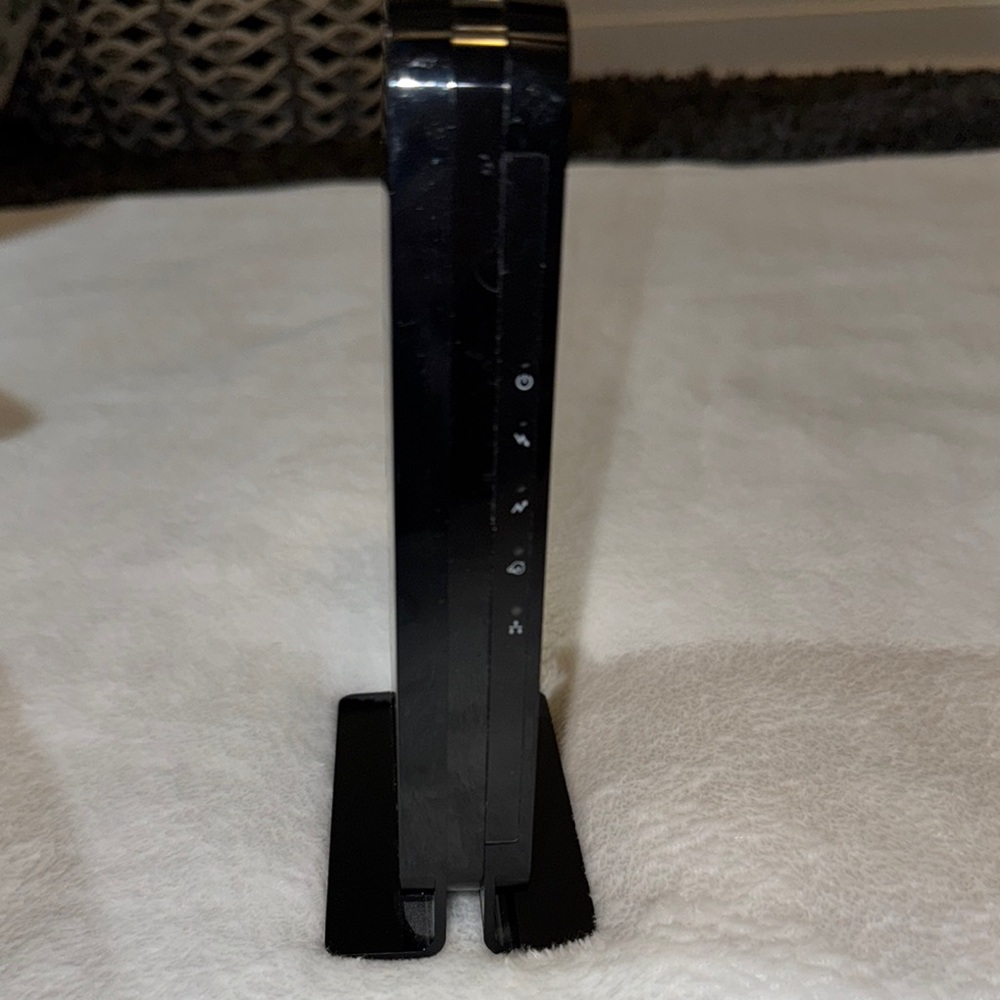 Netgear Black Wireless Router CM500 High Speed Cable Modem - Picture 4 of 10